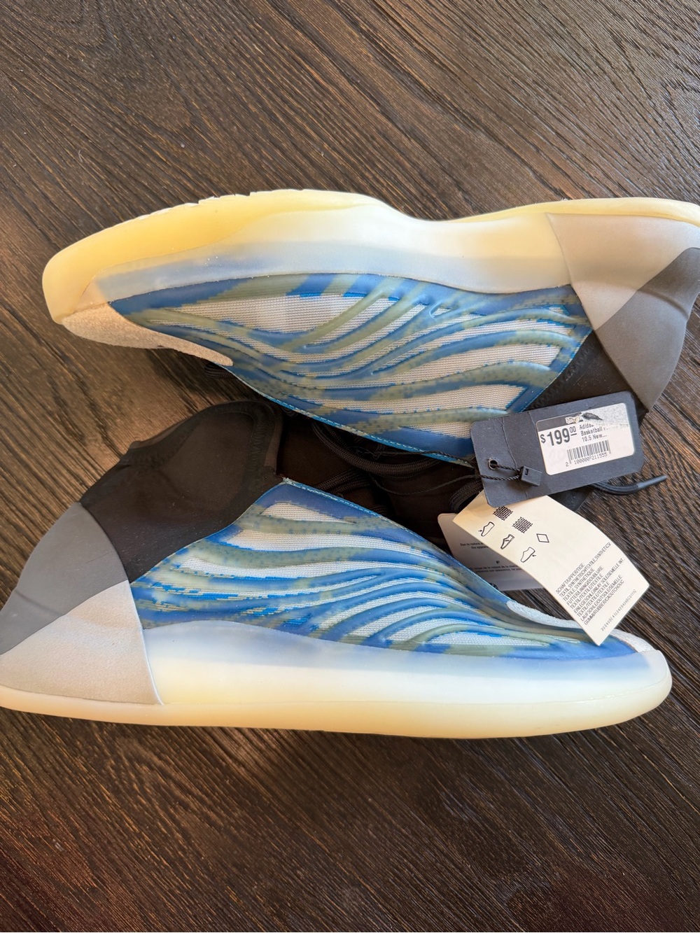 Size 10.5- adidas Yeezy Basketball Frozen Blue 2020